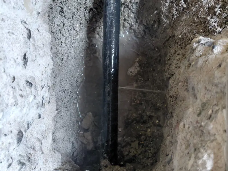 Rilevamento strumentale perdita occulta su tubazione esterna a Lugo.